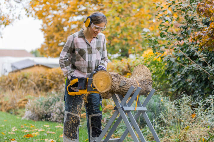 STIGA Akku-Kettensäge CS 300e Kit